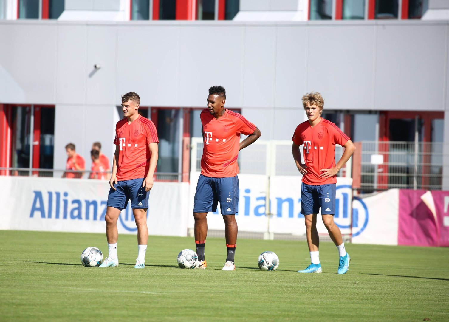 东契奇32+7+7詹姆斯24+8 湖人不敌魔术苦吞三连败