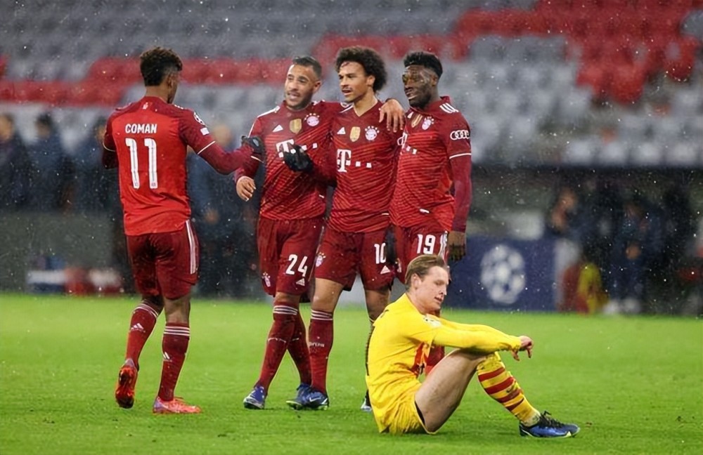 老鹰官方：麦基右眼受伤，赛前决定是否出战今日对阵36人（老鹰伤情更新：麦基右眼受伤，今日对阵36人能否出战将于赛前评估）